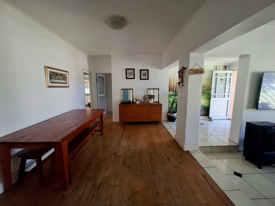 To Let 3 Bedroom Property for Rent in Ruyterwacht Western Cape